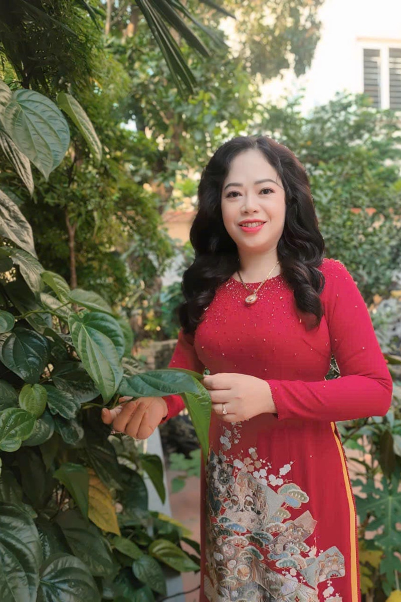 Nữ NSND luôn tự hào nhận "mình là gái quê", tuổi 58 "lên chức" vẫn giữ nét trẻ trung, năng động- Ảnh 3.