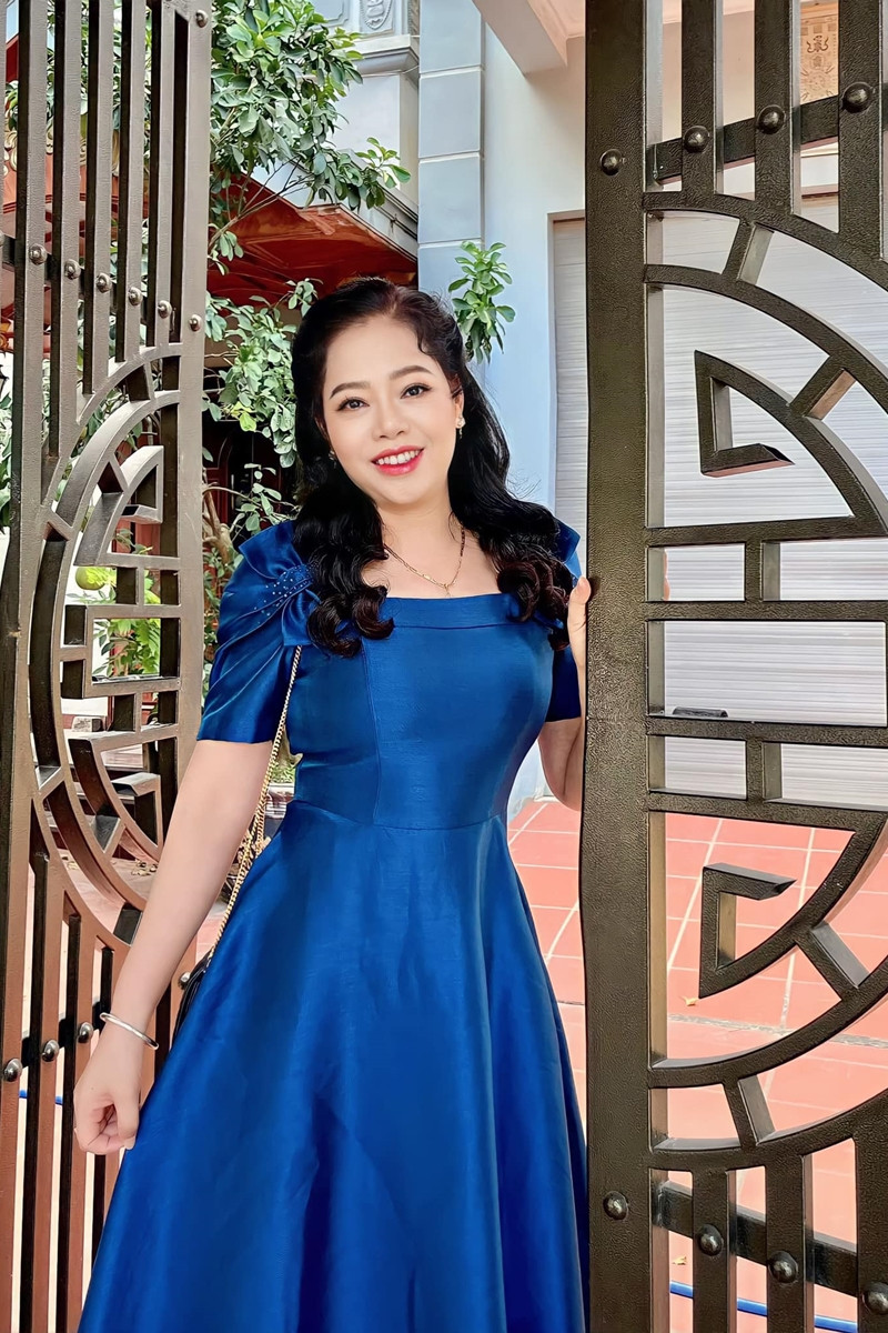 Nữ NSND luôn tự hào nhận "mình là gái quê", tuổi 58 "lên chức" vẫn giữ nét trẻ trung, năng động- Ảnh 1.