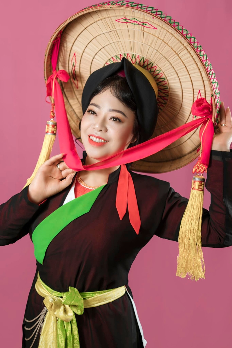 Nữ NSND luôn tự hào nhận "mình là gái quê", tuổi 58 "lên chức" vẫn giữ nét trẻ trung, năng động- Ảnh 8.