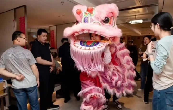 Cặp đôi tổ chức tiệc cưới độc đáo tại quán lẩu chỉ tốn 80 triệu đồng - Ảnh 2.