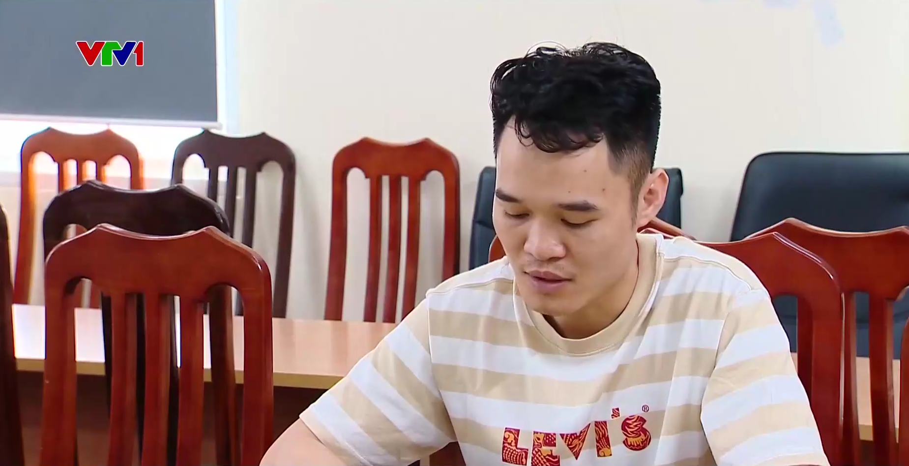 Đường dây 100 tấn thực phẩm sức khỏe giả: Thủ đoạn tinh vi, đánh vào tâm lý sính ngoại - Ảnh 2. Đường dây 100 tấn thực phẩm sức khỏe giả: Thủ đoạn tinh vi, đánh vào tâm lý sính ngoại - Ảnh 2.