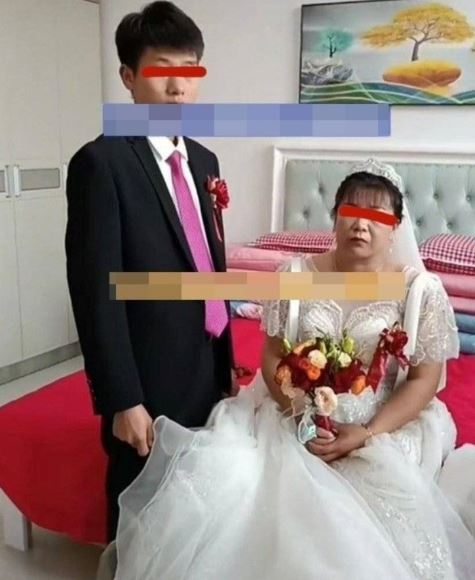 Ch&agrave;ng trai 28 tuổi cưới vợ 42 tuổi, bố mẹ phản đối rồi "quay xe" khi biết gia thế c&ocirc; d&acirc;u - Ảnh 1.