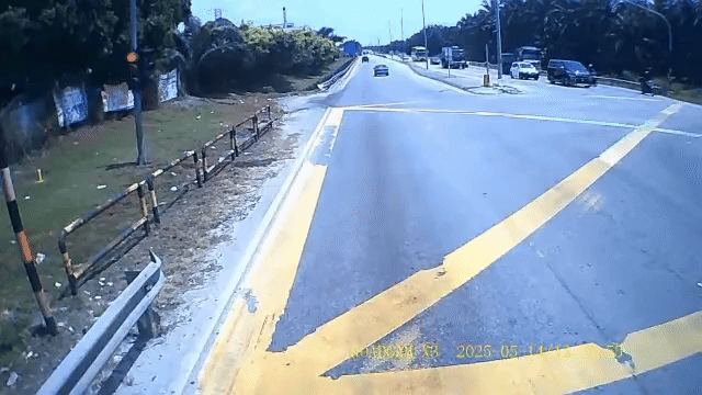 Tài xế xe tải gây tai nạn chết người tại chỗ dừng chờ đèn đỏ - Ảnh 1. Tài xế xe tải gây tai nạn chết người tại chỗ dừng chờ đèn đỏ - Ảnh 1.