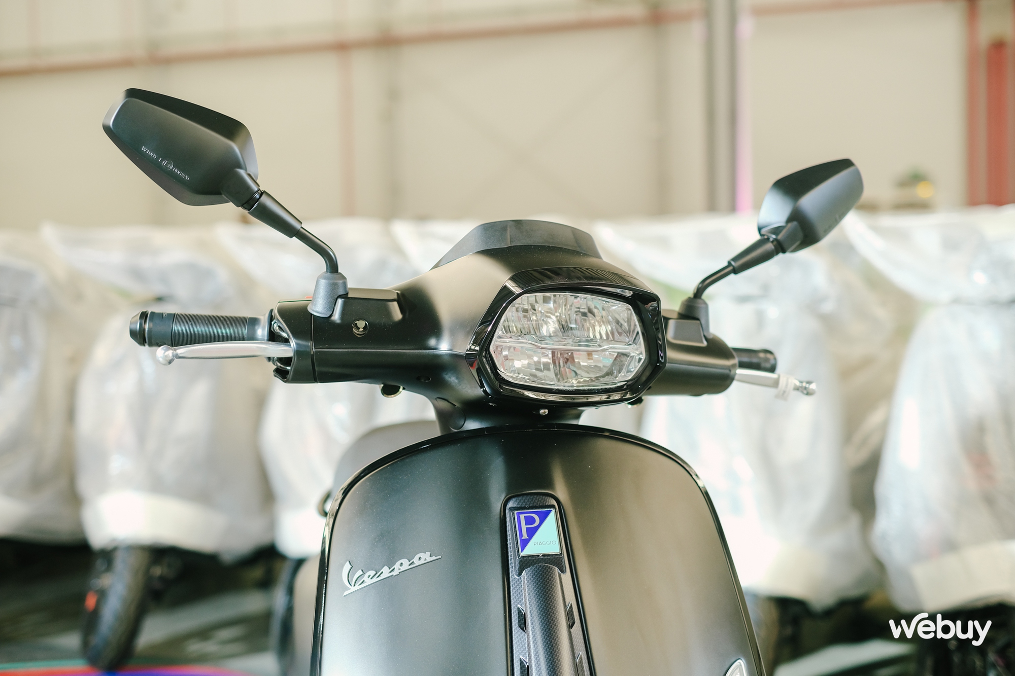 Vespa Primavera & Sprint 2025 chính thức ra mắt tại Việt Nam: Di sản gần 80 năm kết hợp với công nghệ đỉnh cao, chuẩn Vibe Gen Z!- Ảnh 6.