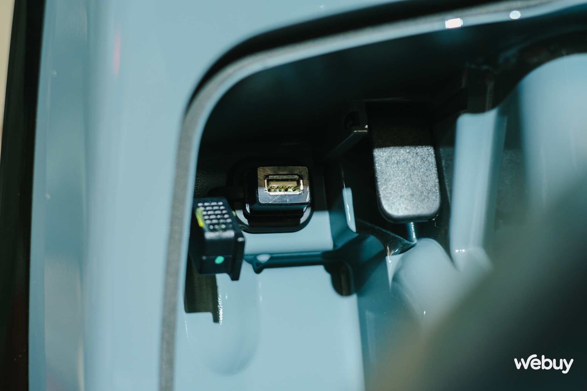 Vespa Primavera & Sprint 2025 chính thức ra mắt tại Việt Nam: Di sản gần 80 năm kết hợp với công nghệ đỉnh cao, chuẩn Vibe Gen Z!- Ảnh 20.