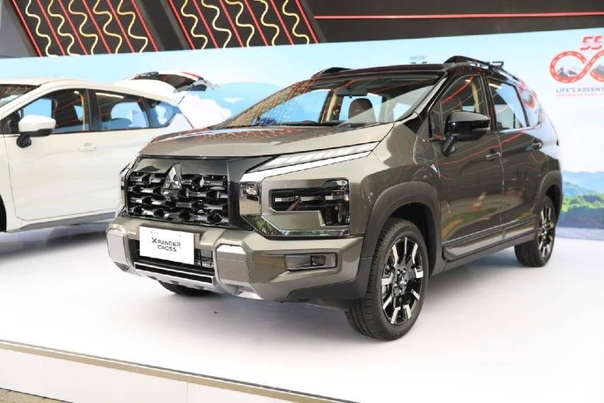 Mitsubishi Xpander 2025 ra mắt: Lưới tản nhiệt mới, màn hình to hơn, thêm túi khí, có camera 360, giá quy đổi khiến người Việt ao ước - Ảnh 5.