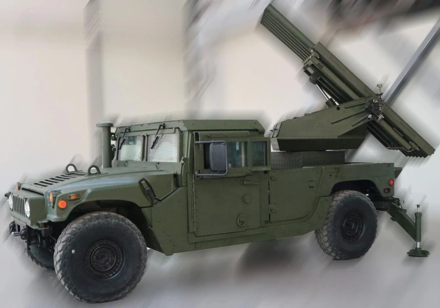 Vệ binh Quốc gia Ukraine trang bị hệ thống MLRS độc đáo trên khung gầm Humvee - Ảnh 1.