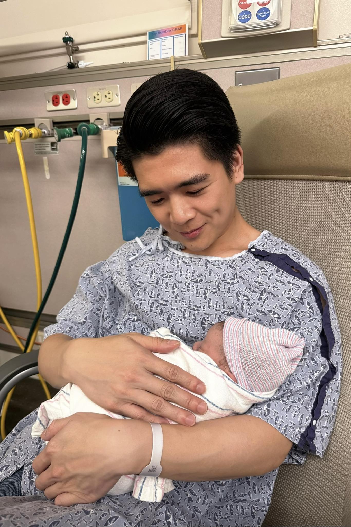 Thiếu gia nhà bầu Hiển lên chức "bố" lần 3, vẫn giấu kín mẹ của con, tiếp tục làm bố đơn thân nghìn tỷ? - Ảnh 1.