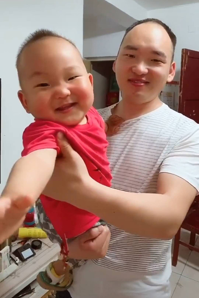 Ngày qua ngày nơm nớp sợ con trai không phải con ruột, ông bố quyết định đưa bé đi xét nghiệm ADN và cái kết sững sờ- Ảnh 2. Ngày qua ngày nơm nớp sợ con trai không phải con ruột, ông bố quyết định đưa bé đi xét nghiệm ADN và cái kết sững sờ- Ảnh 2.