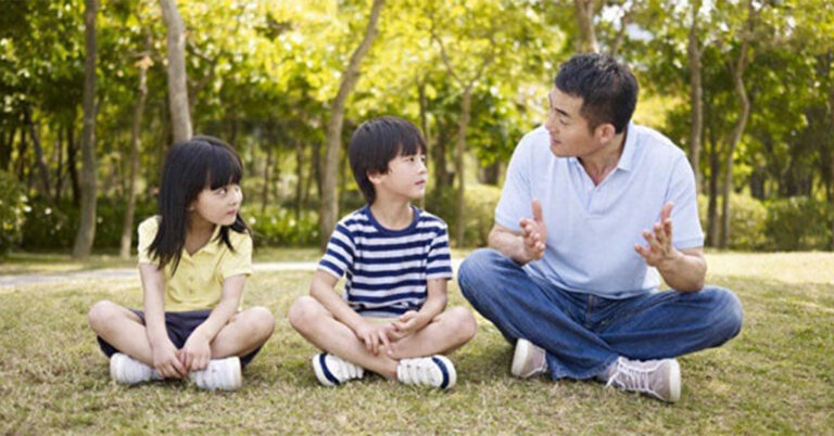 Câu trả lời của DeepSeek về vấn đề: "Thế nào là giáo dục tốt" khiến bà mẹ trẻ phải thốt lên: "AI làm cha mẹ còn GIỎI hơn tôi!"- Ảnh 2. Câu trả lời của DeepSeek về vấn đề: "Thế nào là giáo dục tốt" khiến bà mẹ trẻ phải thốt lên: "AI làm cha mẹ còn GIỎI hơn tôi!"- Ảnh 2.