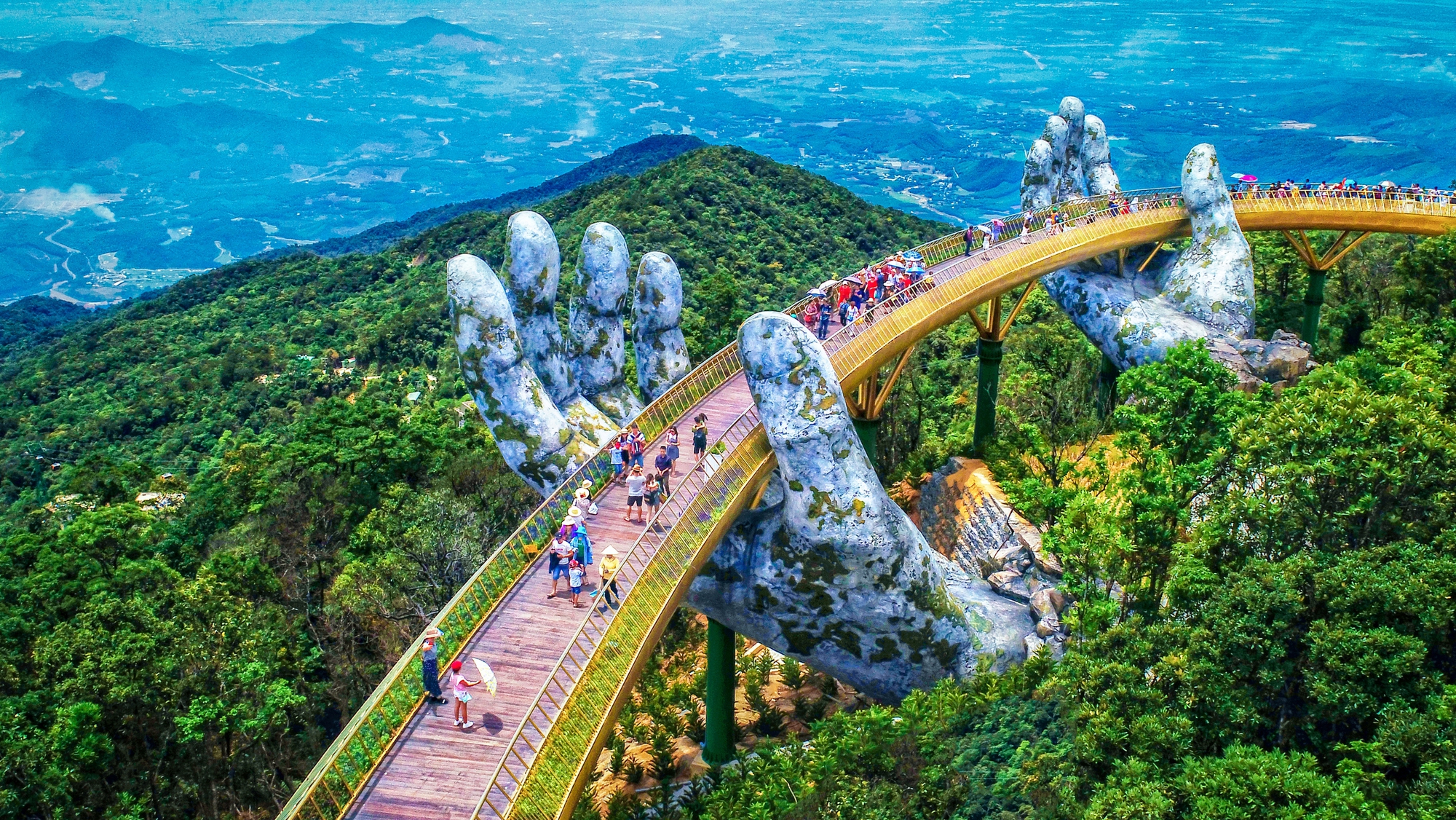 Điều chỉnh siêu dự án Bà Nà - Suối Mơ với cáp treo Bà Nà nâng tầm du lịch Đà Nẵng - Ảnh 2. Điều chỉnh siêu dự án Bà Nà - Suối Mơ với cáp treo Bà Nà nâng tầm du lịch Đà Nẵng - Ảnh 2.
