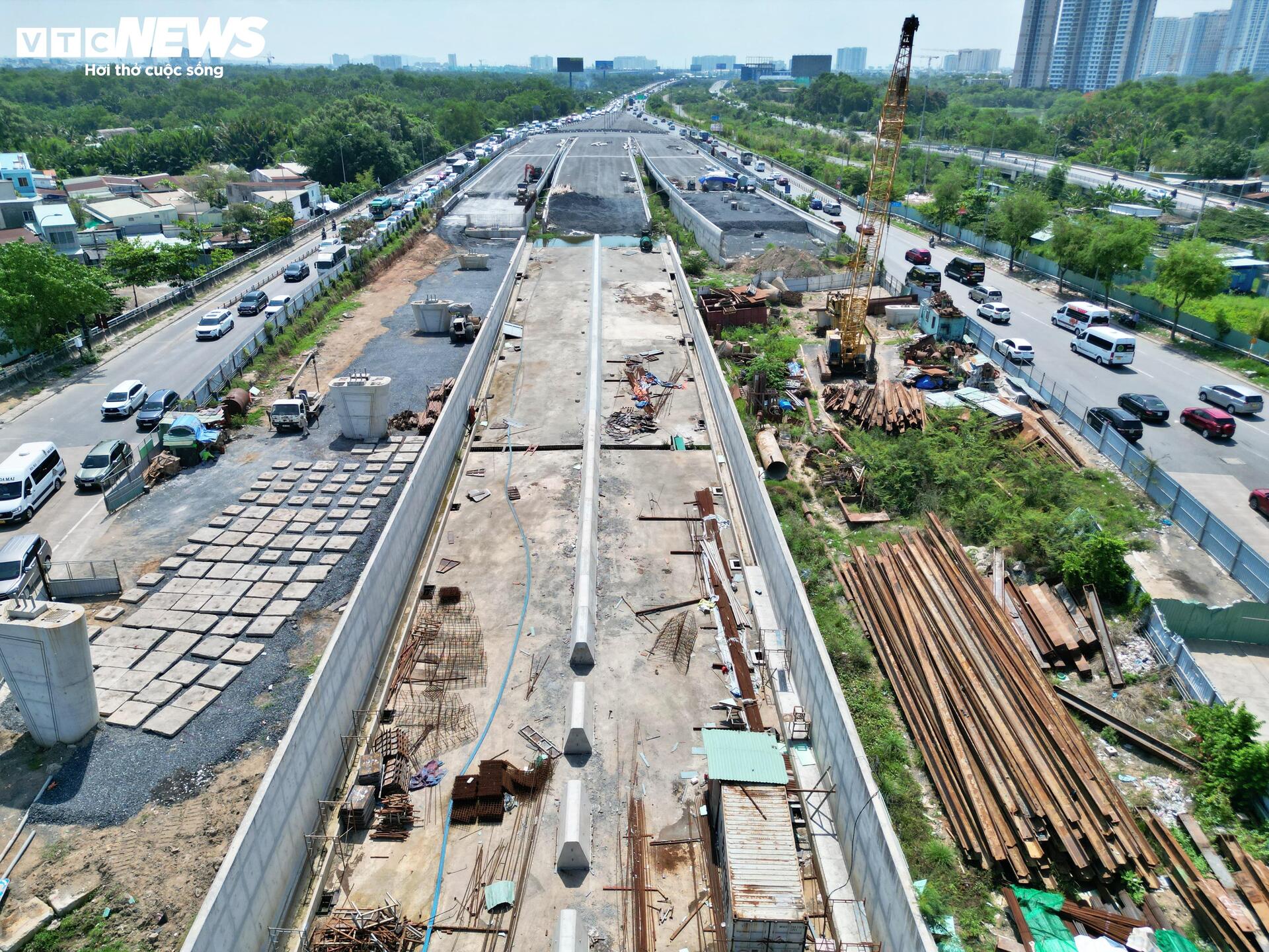 Cận cảnh nút giao An Phú hiện đại nhất TP . HCM dự kiến thông xe tháng 6 - Ảnh 8. Cận cảnh nút giao An Phú hiện đại nhất TP . HCM dự kiến thông xe tháng 6 - Ảnh 8.
