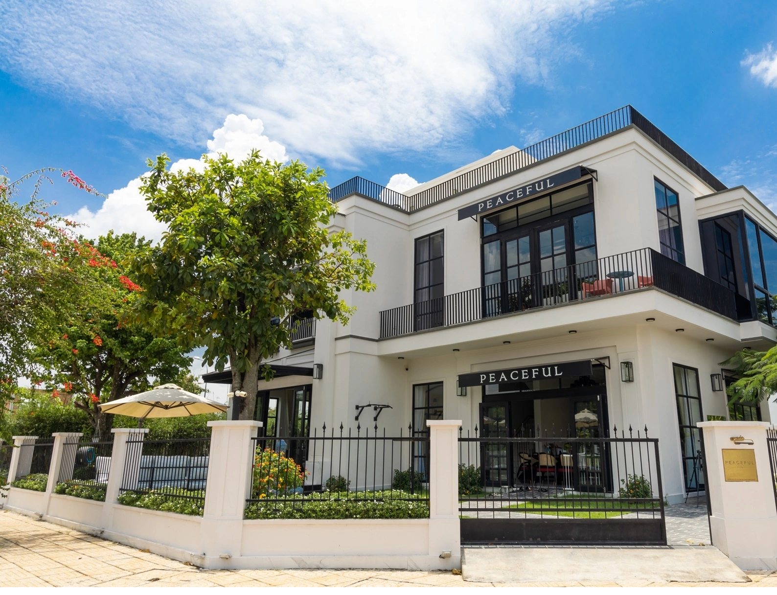 Nam nghệ sĩ Việt đình đám: Ở biệt thự hơn 300m2 quận 7, tài sản vài trăm tỷ, U40 chưa yêu ai - Ảnh 2.