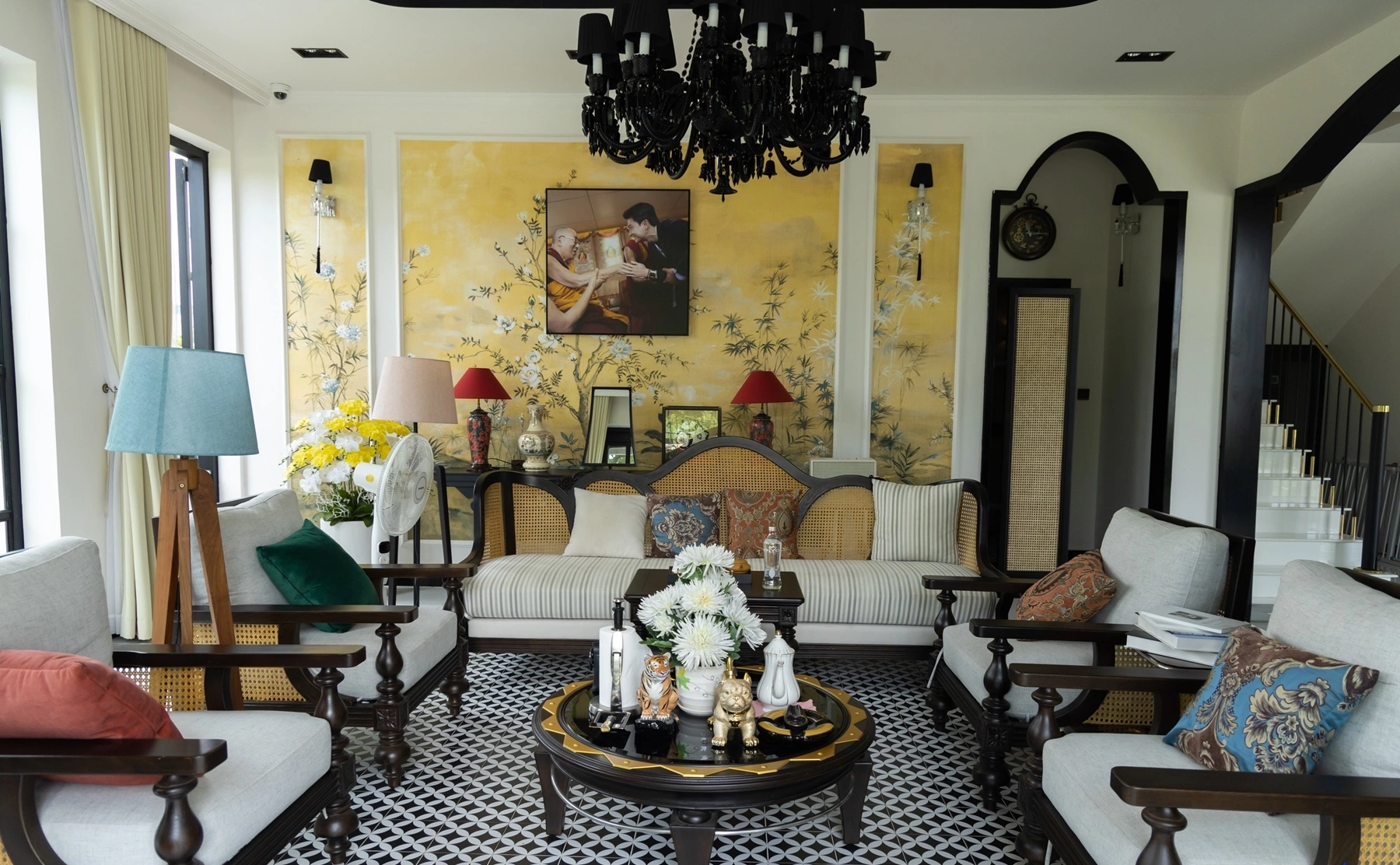 Nam nghệ sĩ Việt đình đám: Ở biệt thự hơn 300m2 quận 7, tài sản vài trăm tỷ, U40 chưa yêu ai - Ảnh 6.