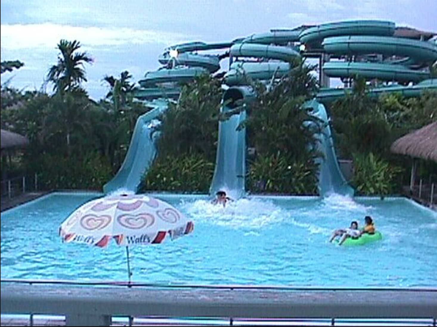 4 địa điểm "huyền thoại" ở TP.HCM một thời giờ đã biến mất vĩnh viễn, nghe tên thôi cũng khiến nhiều người luyến tiếc - Ảnh 2. 4 địa điểm "huyền thoại" ở TP.HCM một thời giờ đã biến mất vĩnh viễn, nghe tên thôi cũng khiến nhiều người luyến tiếc - Ảnh 2.