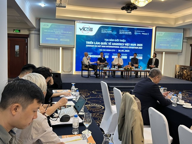 Ph&aacute;t triển logistics xanh để kh&ocirc;ng bị &lsquo;nhấn ch&igrave;m&rsquo; trong l&agrave;n s&oacute;ng c&ocirc;ng nghệ - Ảnh 1.