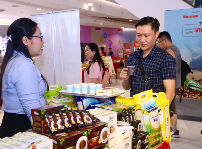 Việt Nam c&oacute; c&agrave; ph&ecirc; đặc sản, gi&aacute; cao gấp đ&ocirc;i mặt bằng thế giới - Ảnh 2.