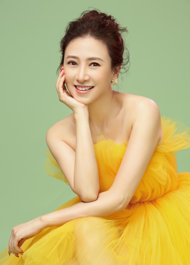 "Hoa hậu đóng phim nóng" thông báo ly thân chồng doanh nhân, sống cô độc trong biệt thự bạc tỷ - Ảnh 1. "Hoa hậu đóng phim nóng" thông báo ly thân chồng doanh nhân, sống cô độc trong biệt thự bạc tỷ - Ảnh 1.