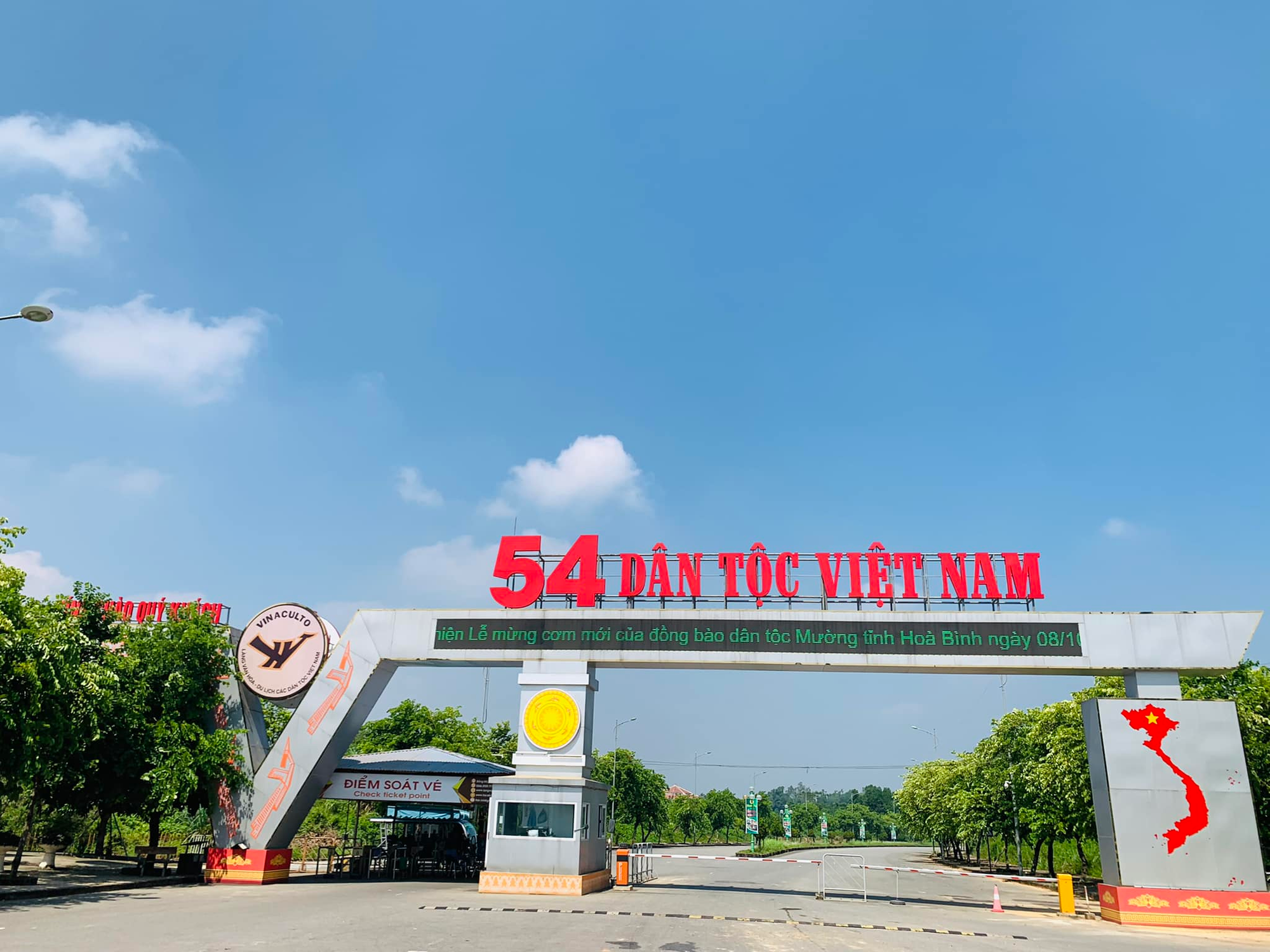 Làng văn hóa các dân tộc Việt Nam - Ảnh 1. Làng văn hóa các dân tộc Việt Nam - Ảnh 1.