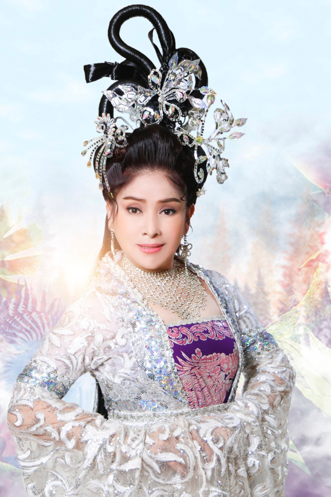 Nữ NSƯT sở hữu nhà mặt tiền vài chục tỷ đồng ở Quận 7, nhiều tài tử theo đuổi nhưng cưới chồng kém tiếng - Ảnh 1.