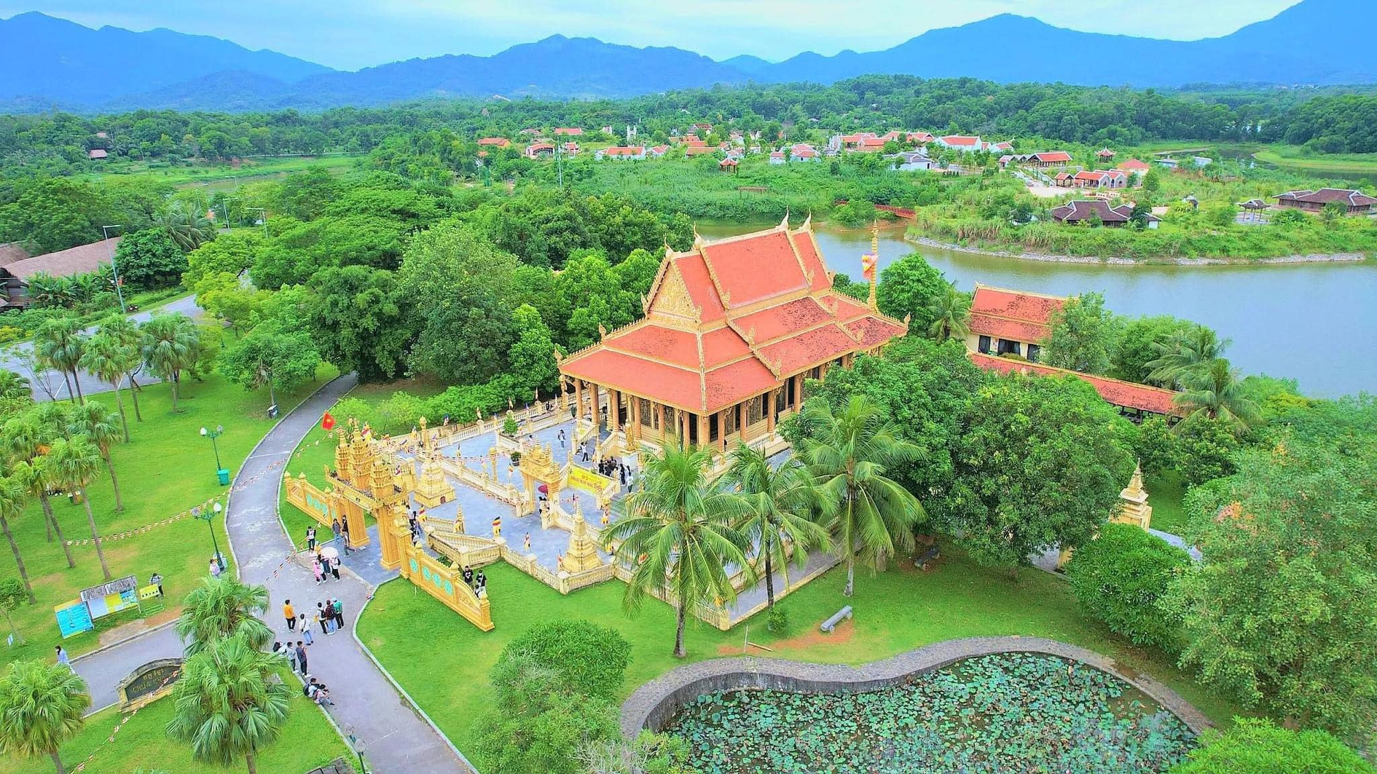 Làng văn hóa các dân tộc Việt Nam - Ảnh 4. Làng văn hóa các dân tộc Việt Nam - Ảnh 4.
