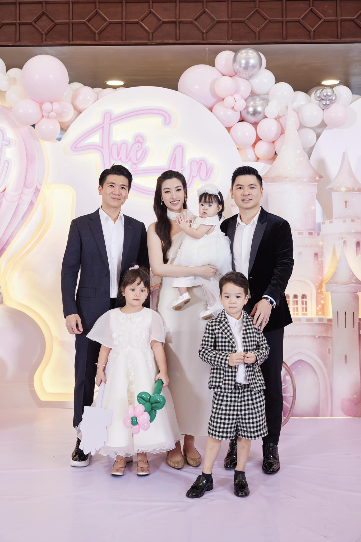 Thì ra đây là cách giúp hoa hậu Đỗ Mỹ Linh được lòng nhà chồng hào môn, thiếu gia nhà bầu Hiển hết lời khen- Ảnh 2.