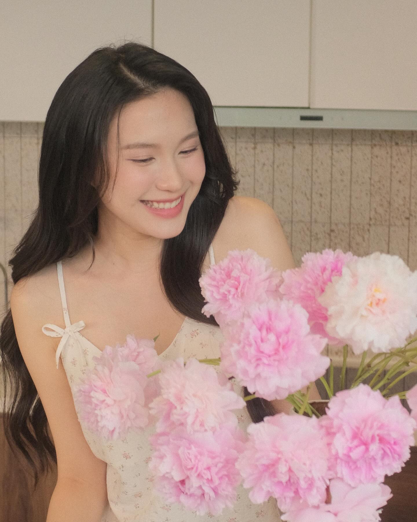 Chu Thanh Huyền và Doãn Hải My bất ngờ "đụng hàng", ai mặc đẹp hơn? - Ảnh 3. Chu Thanh Huyền và Doãn Hải My bất ngờ "đụng hàng", ai mặc đẹp hơn? - Ảnh 3.