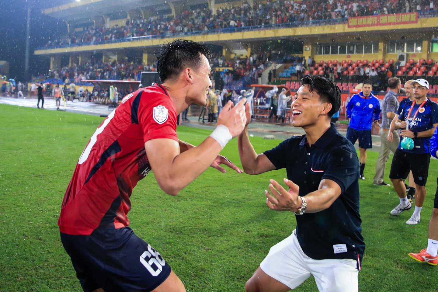 Chu Thanh Huyền lộ diện sau nghi vẫn thẩm mỹ, bị d&acirc;n mạng nhắc vụ"rồng t&ocirc;m", th&aacute;i độ với mẹ Quang Hải g&acirc;y ch&uacute; &yacute; - Ảnh 4.