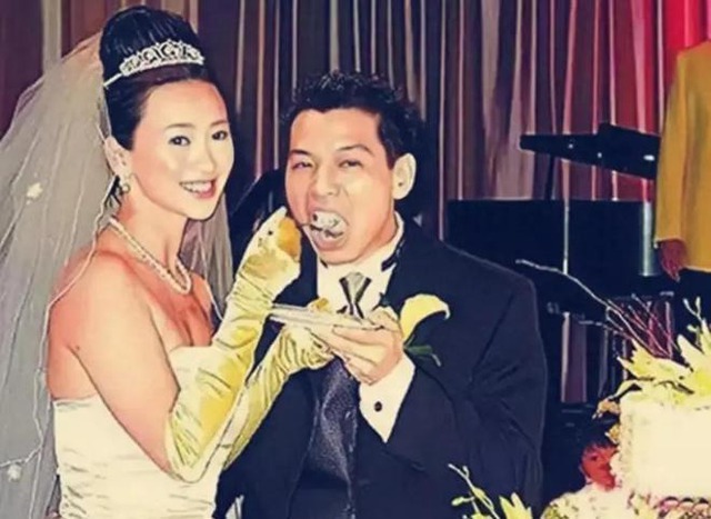 "Hoa hậu đóng phim nóng" thông báo ly thân chồng doanh nhân, sống cô độc trong biệt thự bạc tỷ - Ảnh 7. "Hoa hậu đóng phim nóng" thông báo ly thân chồng doanh nhân, sống cô độc trong biệt thự bạc tỷ - Ảnh 7.