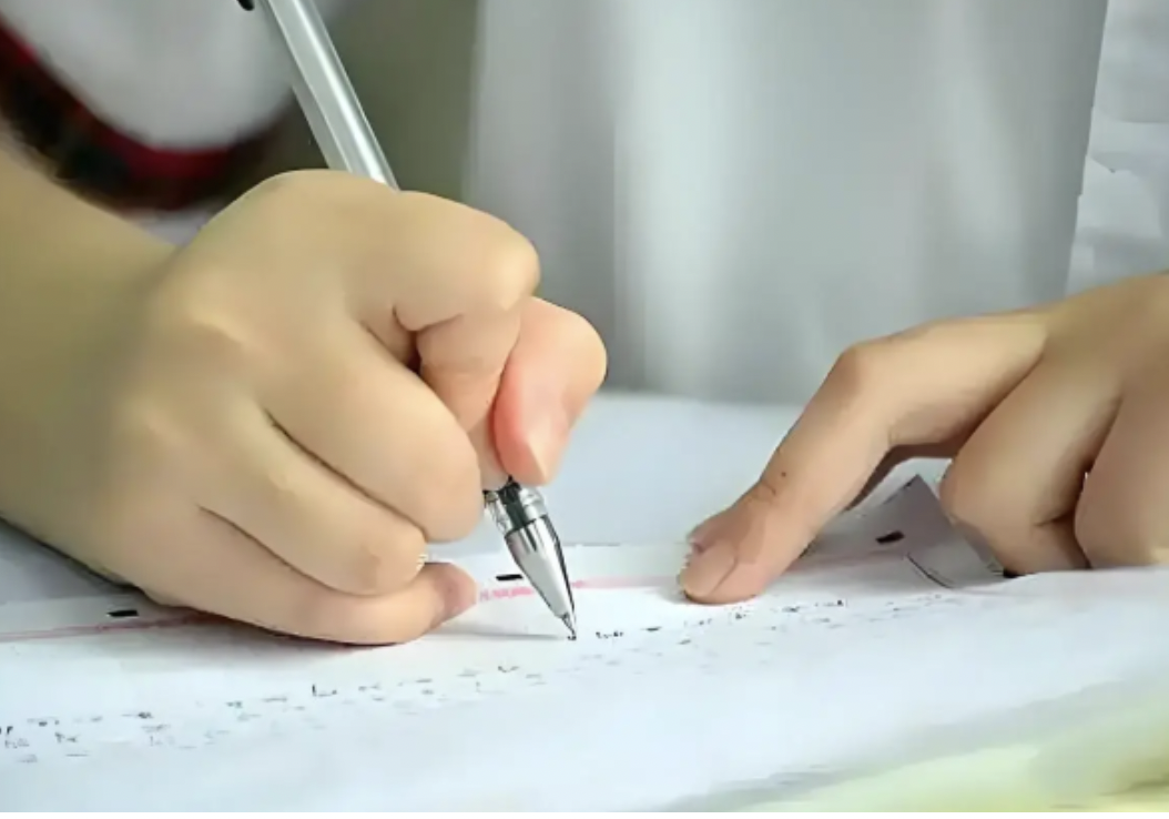 Khoa học chứng minh 3 câu nói của cha mẹ giúp trẻ thành công hơn trong tương lai - Ảnh 2. Khoa học chứng minh 3 câu nói của cha mẹ giúp trẻ thành công hơn trong tương lai - Ảnh 2.