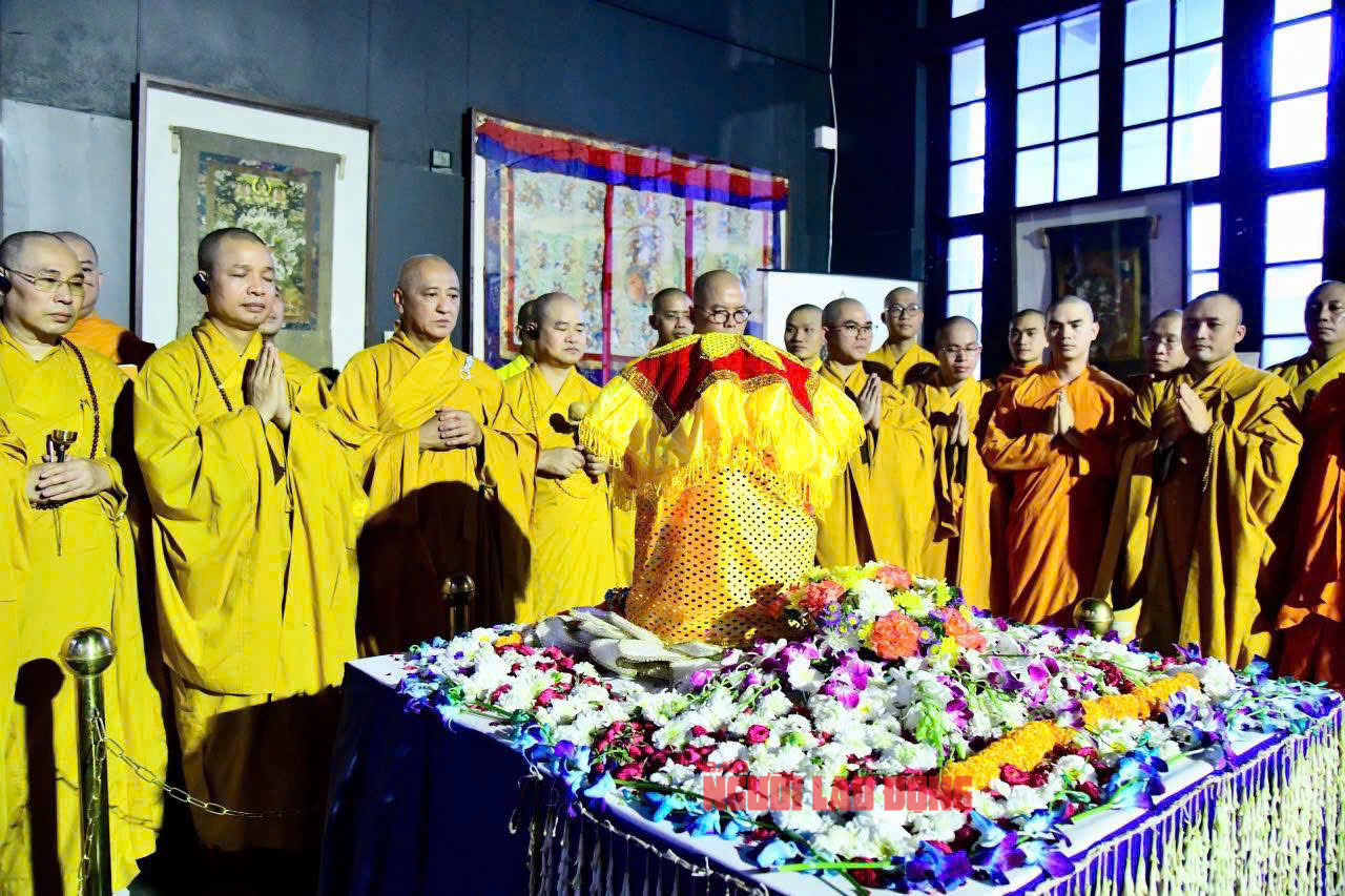 Xá lợi Đức Phật đang chuẩn bị lên máy bay từ Ấn Độ đến Việt Nam- Ảnh 2.