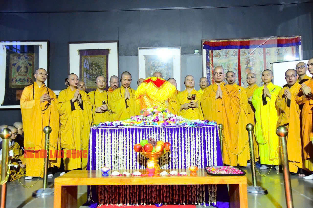 Xá lợi Đức Phật đang chuẩn bị lên máy bay từ Ấn Độ đến Việt Nam- Ảnh 4.