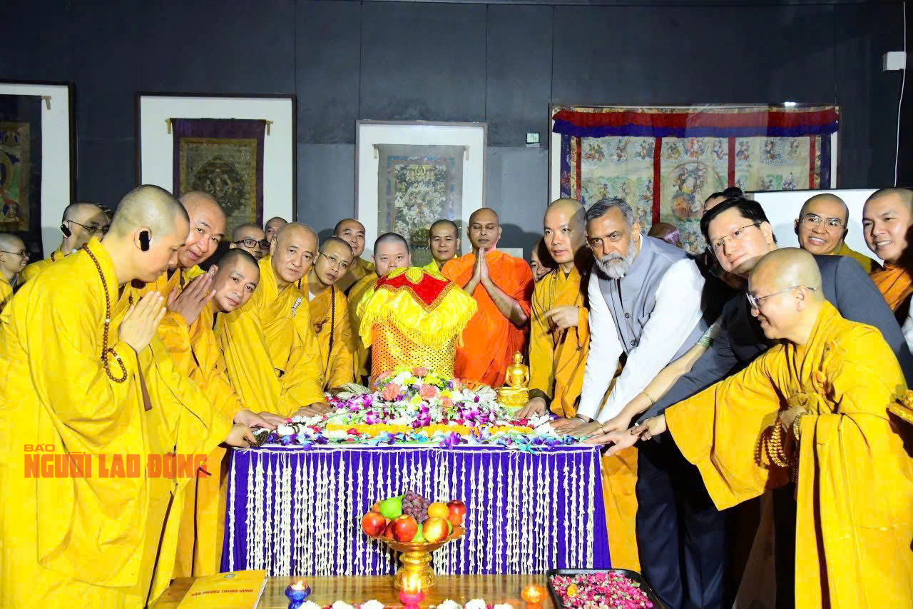 Xá lợi Đức Phật đang chuẩn bị lên máy bay từ Ấn Độ đến Việt Nam- Ảnh 7.