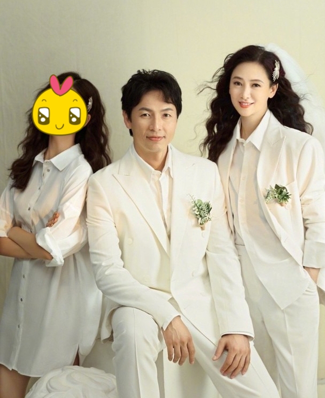 "Hoa hậu đóng phim nóng" thông báo ly thân chồng doanh nhân, sống cô độc trong biệt thự bạc tỷ - Ảnh 2. "Hoa hậu đóng phim nóng" thông báo ly thân chồng doanh nhân, sống cô độc trong biệt thự bạc tỷ - Ảnh 2.