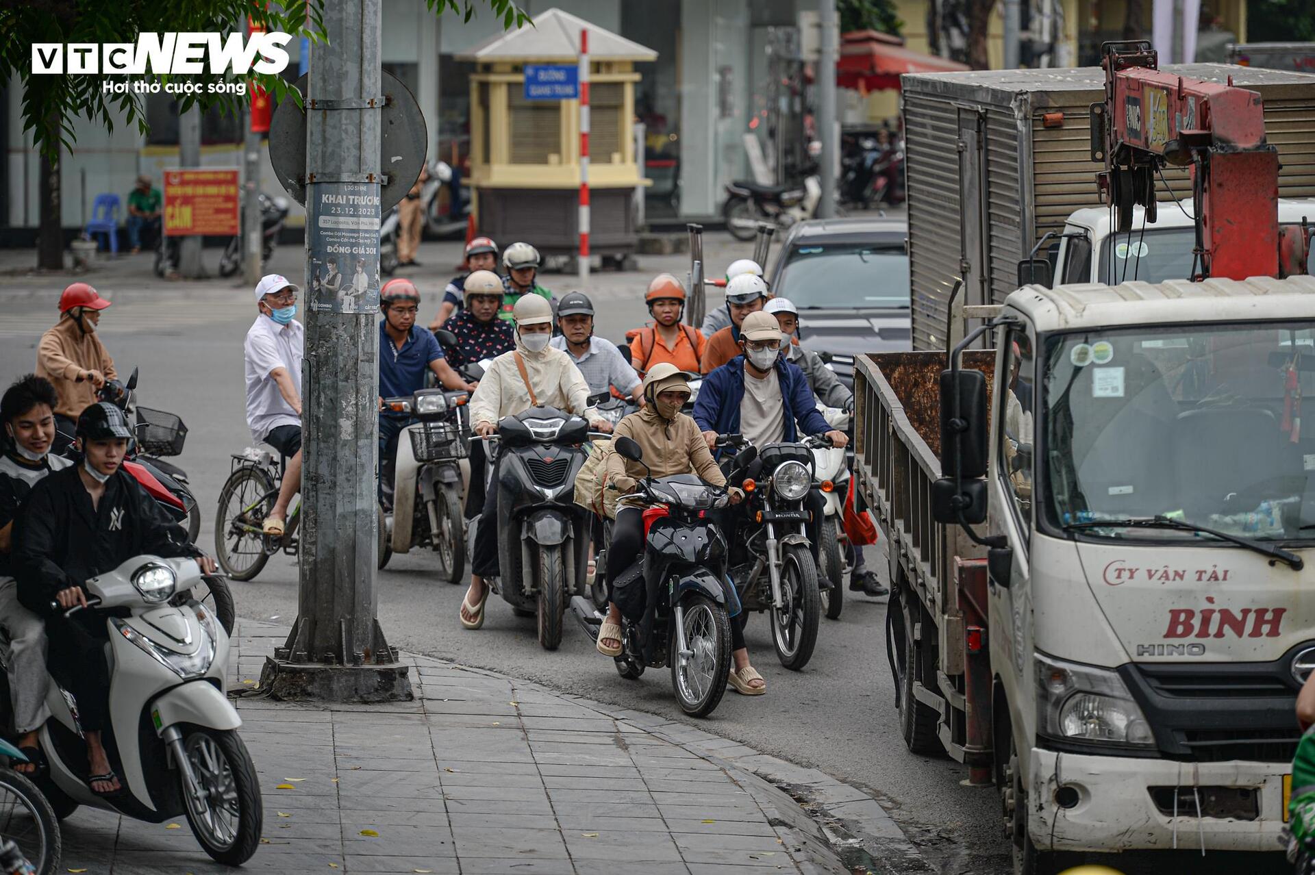 Dự án cầu vượt Lê Trọng Tấn gần 880 tỷ giải cứu ùn tắc giao thông phía Tây Hà Nội - Ảnh 9.