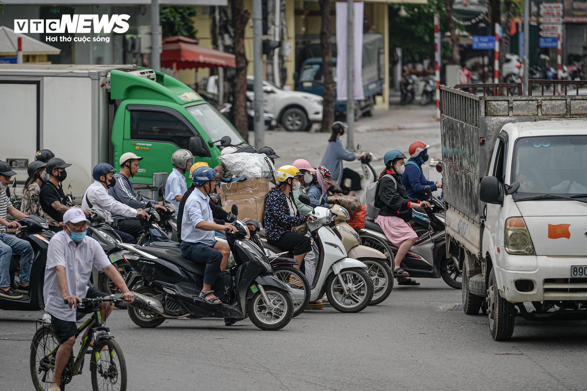 Dự án cầu vượt Lê Trọng Tấn gần 880 tỷ giải cứu ùn tắc giao thông phía Tây Hà Nội - Ảnh 10.