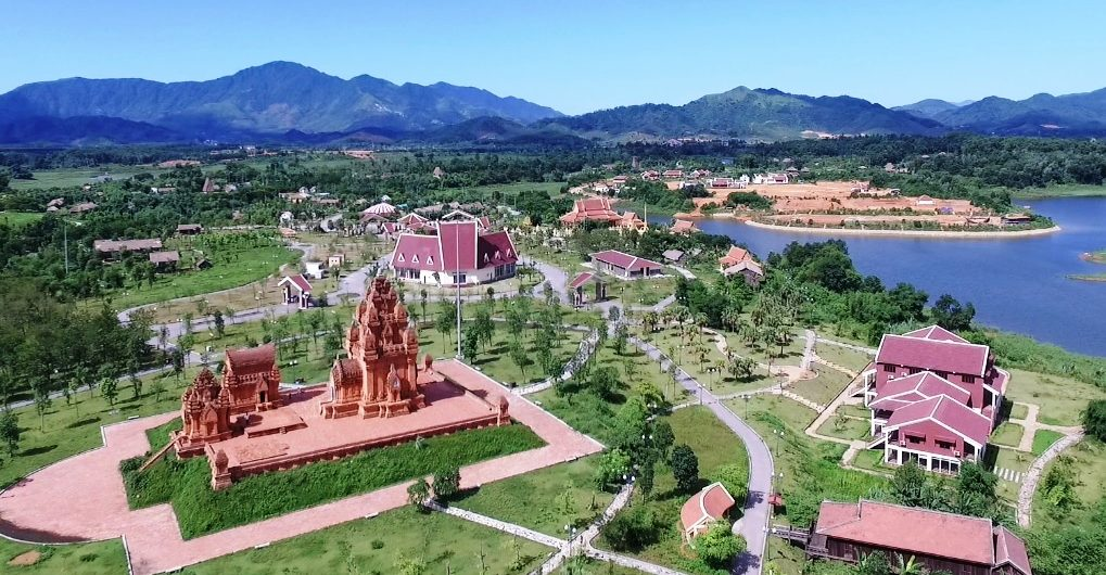Làng văn hóa các dân tộc Việt Nam - Ảnh 1. Làng văn hóa các dân tộc Việt Nam - Ảnh 1.