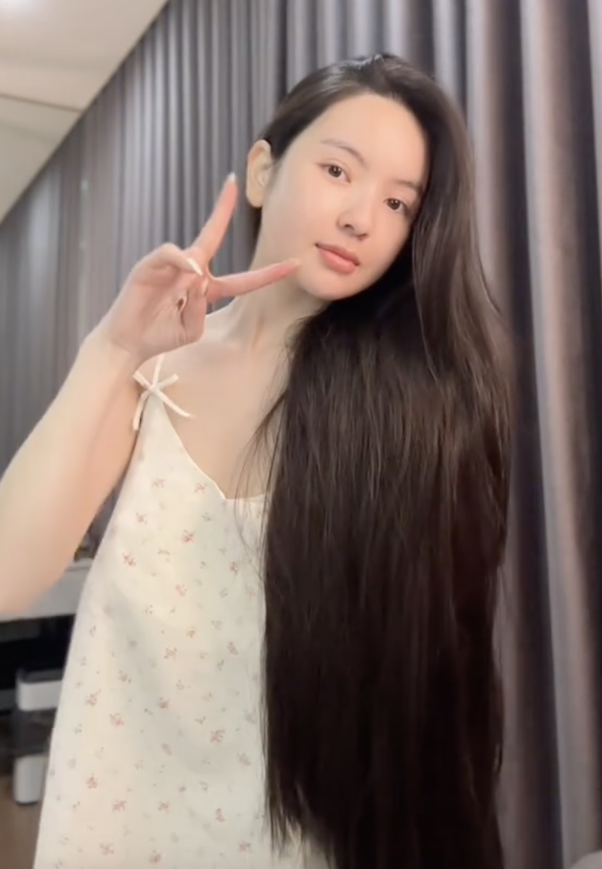 Chu Thanh Huyền và Doãn Hải My bất ngờ "đụng hàng", ai mặc đẹp hơn? - Ảnh 7. Chu Thanh Huyền và Doãn Hải My bất ngờ "đụng hàng", ai mặc đẹp hơn? - Ảnh 7.