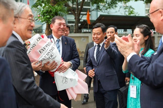 Năm nay, Việt Nam sẽ triển khai giảng dạy một ngôn ngữ trên toàn quốc, bắt đầu ngay từ lớp 3 - Ảnh 1. Năm nay, Việt Nam sẽ triển khai giảng dạy một ngôn ngữ trên toàn quốc, bắt đầu ngay từ lớp 3 - Ảnh 1.