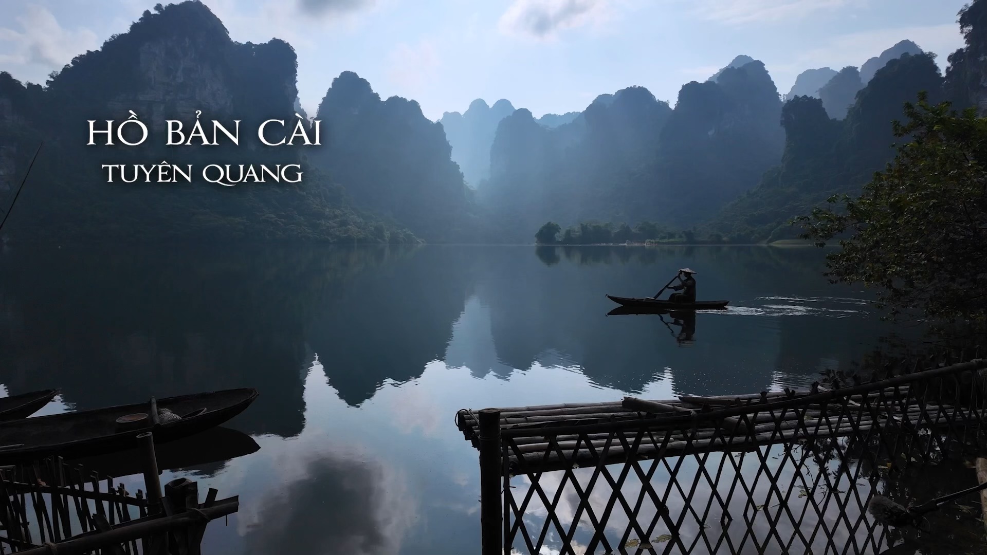 Khám phá Tuyên Quang, Cao Bằng cùng "Thám tử Kiên": Cảnh sắc "tuyệt đối điện ảnh" giữa sương mù, núi đá và ánh hoàng hôn - Ảnh 1. Khám phá Tuyên Quang, Cao Bằng cùng "Thám tử Kiên": Cảnh sắc "tuyệt đối điện ảnh" giữa sương mù, núi đá và ánh hoàng hôn - Ảnh 1.