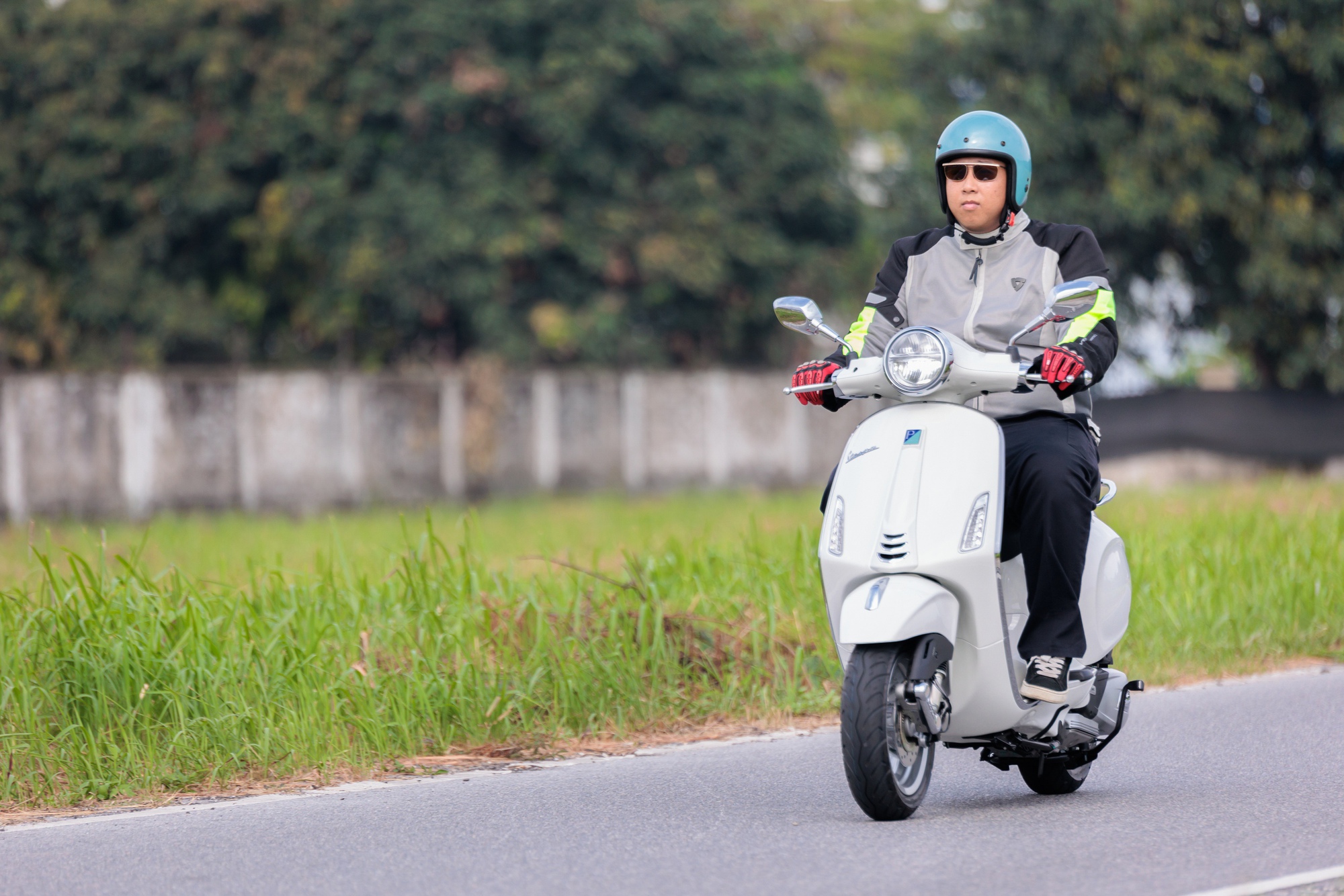 Ghé thăm nhà máy Piaggio top đầu thế giới, trải nghiệm xe: Vespa Primavera êm ái cho phái nữ, Sprint bốc mạnh cho người mê thể thao- Ảnh 16. Ghé thăm nhà máy Piaggio top đầu thế giới, trải nghiệm xe: Vespa Primavera êm ái cho phái nữ, Sprint bốc mạnh cho người mê thể thao- Ảnh 16.