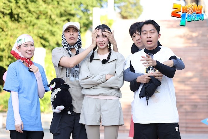 Tài sản khổng lồ của Hoa hậu Thùy Tiên trước khi bị khởi tố: Thu nhập hàng chục tỷ, cổ đông nhiều công ty lớn- Ảnh 2.