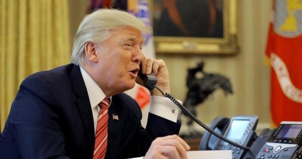 Quan chức Đức: &Aacute;nh s&aacute;ng của dollars trong mắt &ocirc;ng Trump - Ảnh 2.