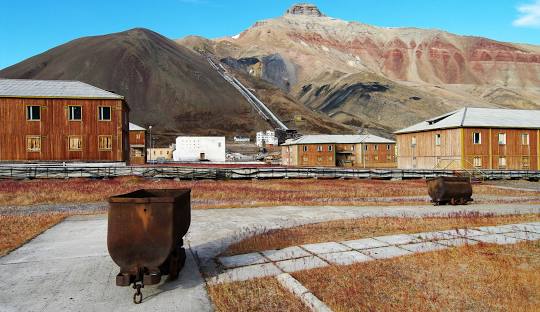 Hơn 1200 binh sĩ &lsquo;Lữ đo&agrave;n Ph&aacute;p&rsquo; đ&agrave;o ngũ - Ảnh 2.