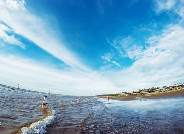 Một tỉnh có bờ biển dài hơn 50km vừa được Thủ tướng giao nghiên cứu lấn biển làm sân bay- Ảnh 1.