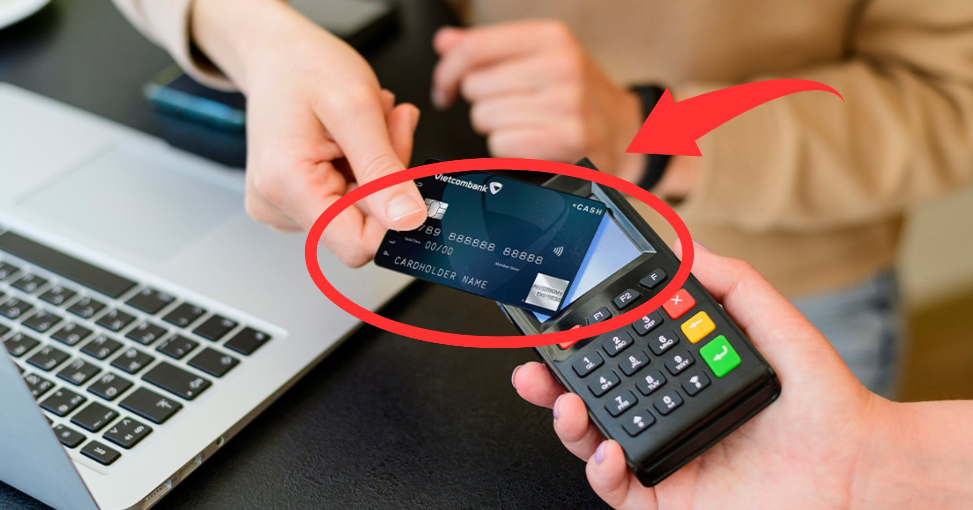 Vietcombank và BIDV phát đi loạt thông báo khẩn, khách hàng chú ý các số điện thoại được công bố - Ảnh 1. Vietcombank và BIDV phát đi loạt thông báo khẩn, khách hàng chú ý các số điện thoại được công bố - Ảnh 1.
