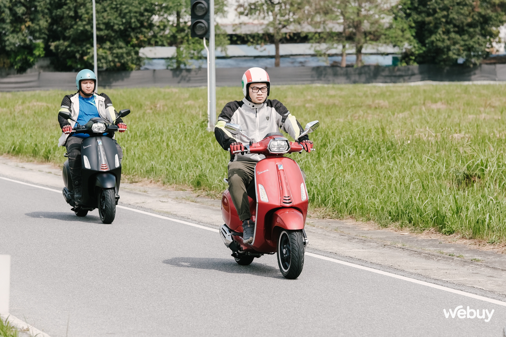 Ghé thăm nhà máy Piaggio top đầu thế giới, trải nghiệm xe: Vespa Primavera êm ái cho phái nữ, Sprint bốc mạnh cho người mê thể thao- Ảnh 18. Ghé thăm nhà máy Piaggio top đầu thế giới, trải nghiệm xe: Vespa Primavera êm ái cho phái nữ, Sprint bốc mạnh cho người mê thể thao- Ảnh 18.