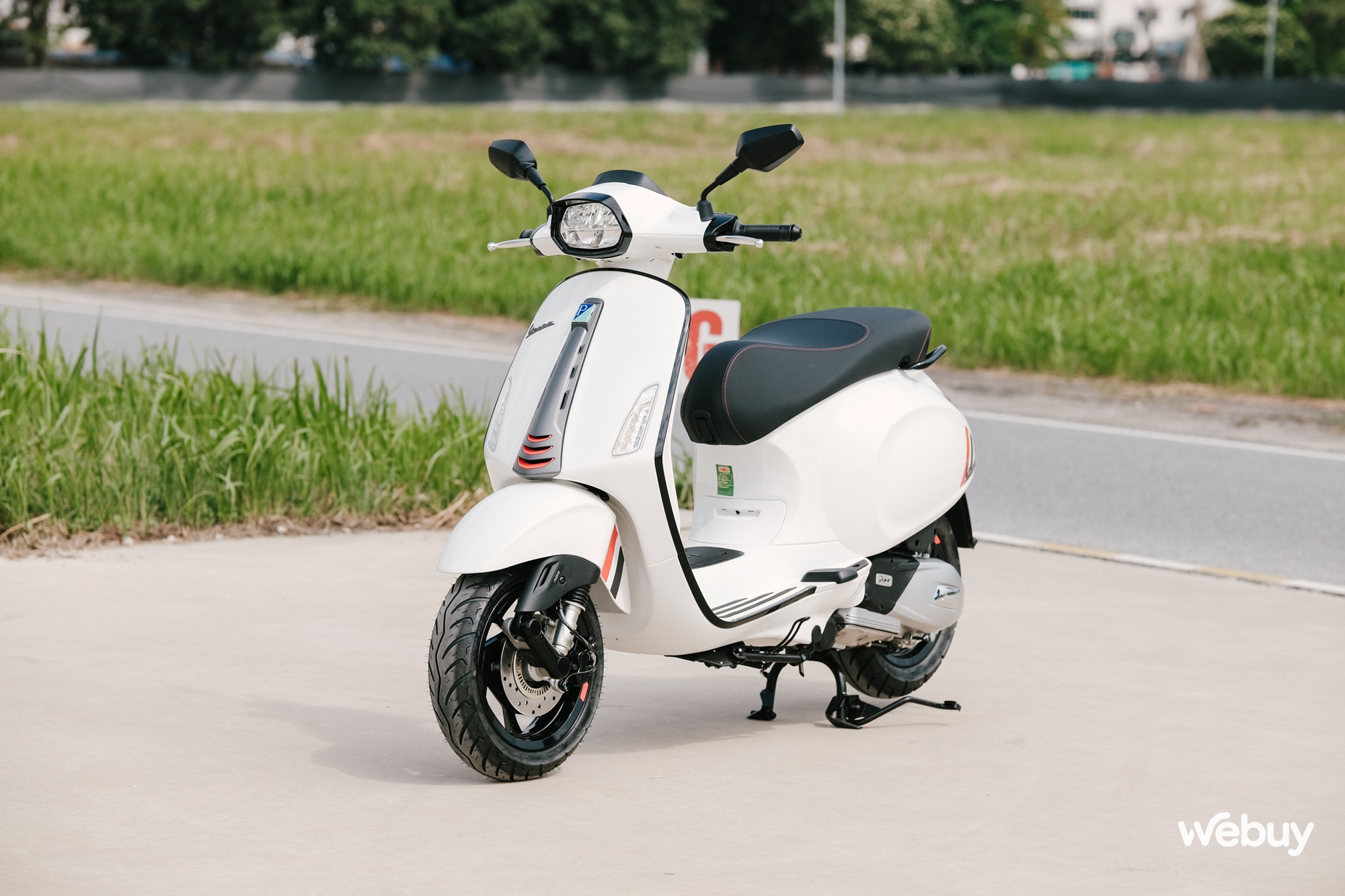 Ghé thăm nhà máy Piaggio top đầu thế giới, trải nghiệm xe: Vespa Primavera êm ái cho phái nữ, Sprint bốc mạnh cho người mê thể thao- Ảnh 9. Ghé thăm nhà máy Piaggio top đầu thế giới, trải nghiệm xe: Vespa Primavera êm ái cho phái nữ, Sprint bốc mạnh cho người mê thể thao- Ảnh 9.