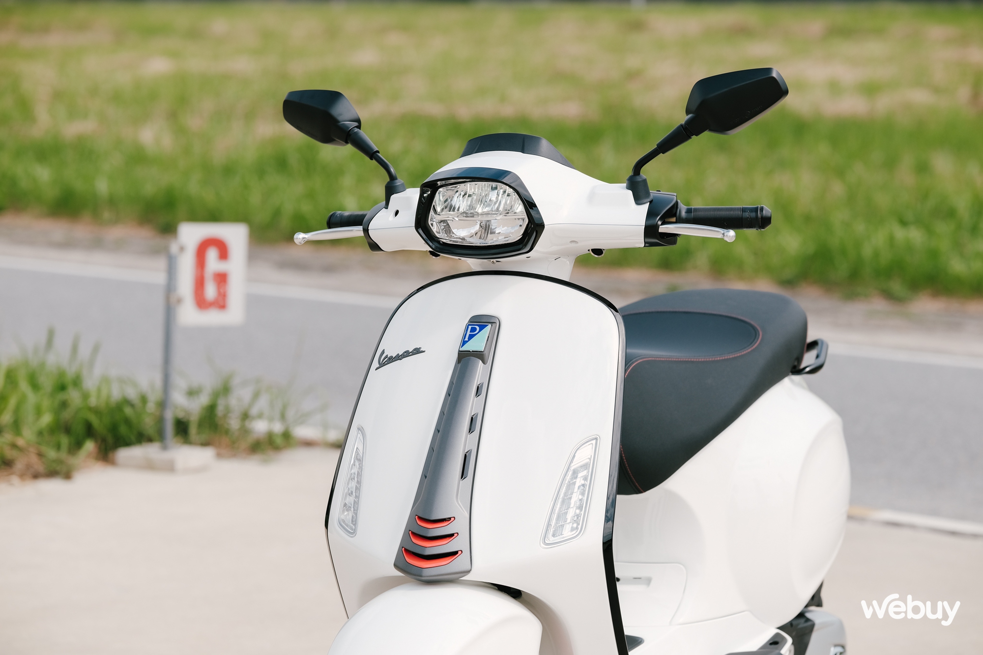Ghé thăm nhà máy Piaggio top đầu thế giới, trải nghiệm xe: Vespa Primavera êm ái cho phái nữ, Sprint bốc mạnh cho người mê thể thao- Ảnh 12. Ghé thăm nhà máy Piaggio top đầu thế giới, trải nghiệm xe: Vespa Primavera êm ái cho phái nữ, Sprint bốc mạnh cho người mê thể thao- Ảnh 12.