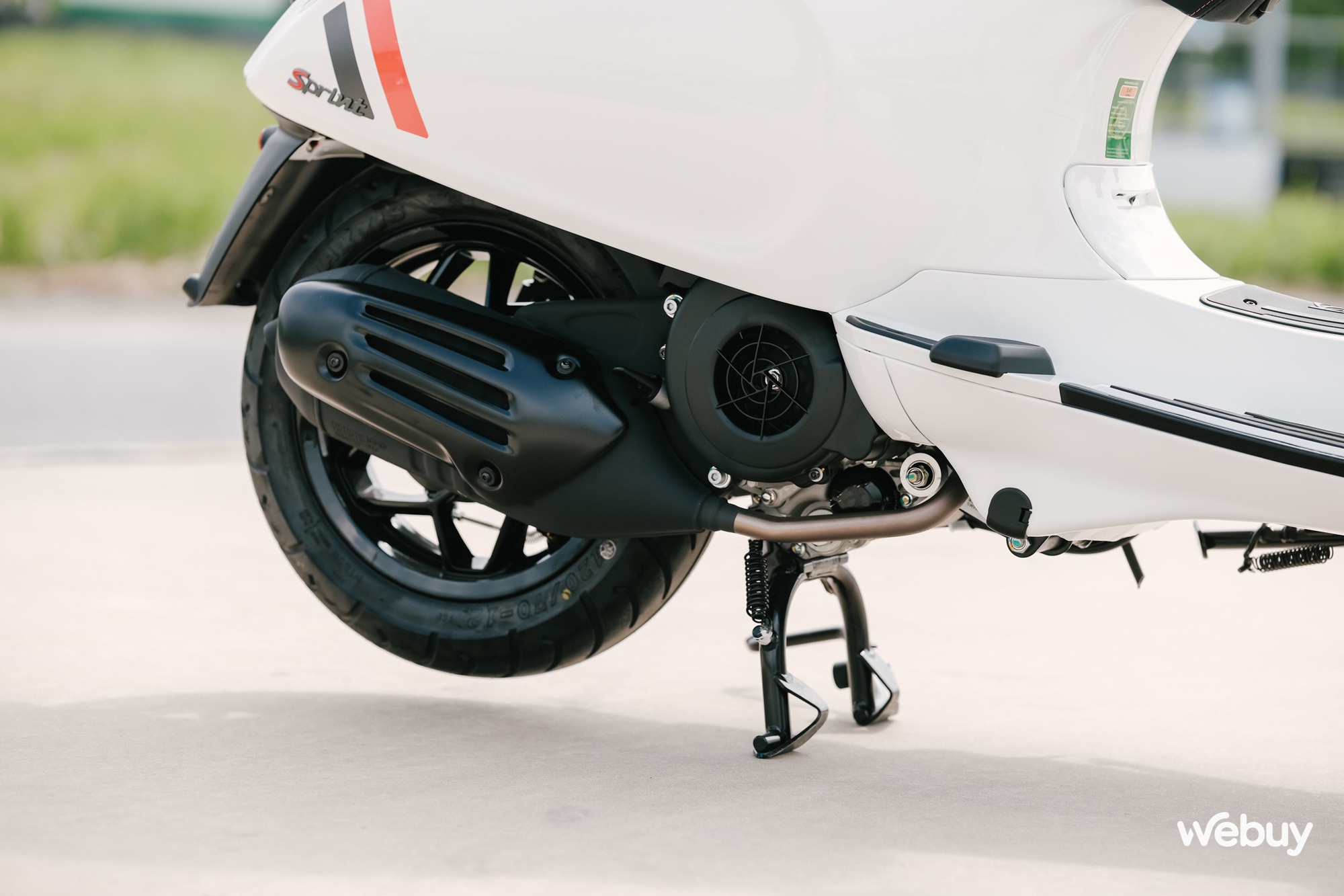 Ghé thăm nhà máy Piaggio top đầu thế giới, trải nghiệm xe: Vespa Primavera êm ái cho phái nữ, Sprint bốc mạnh cho người mê thể thao- Ảnh 13. Ghé thăm nhà máy Piaggio top đầu thế giới, trải nghiệm xe: Vespa Primavera êm ái cho phái nữ, Sprint bốc mạnh cho người mê thể thao- Ảnh 13.